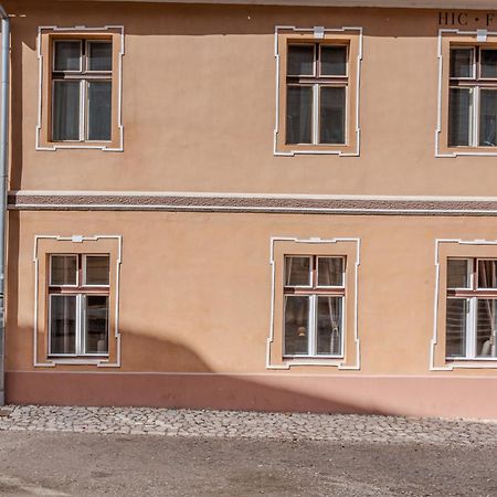 Ch6 By Rentable Apartment Brasov Bagian luar foto