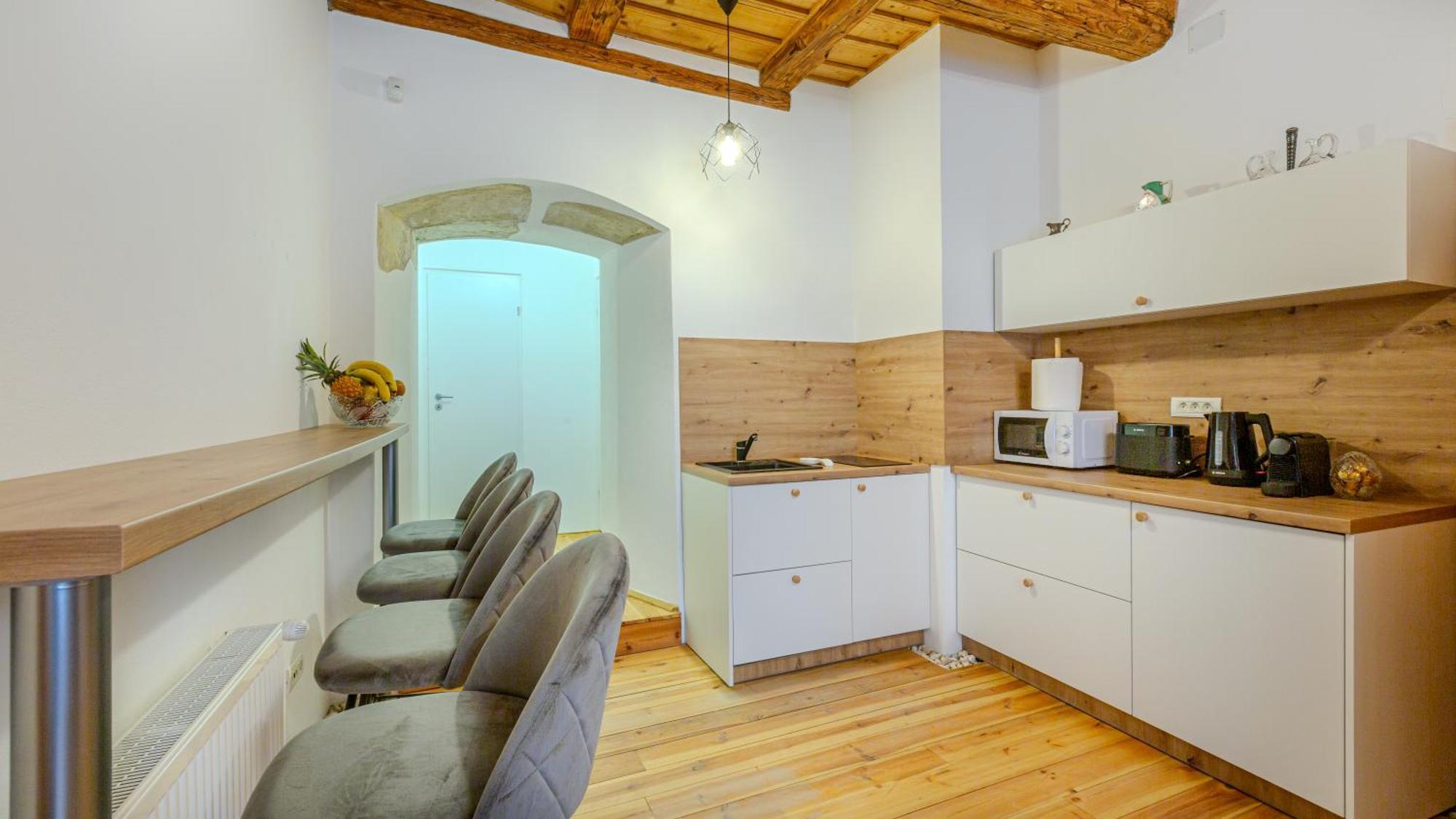 Ch6 By Rentable Apartment Brasov Bagian luar foto