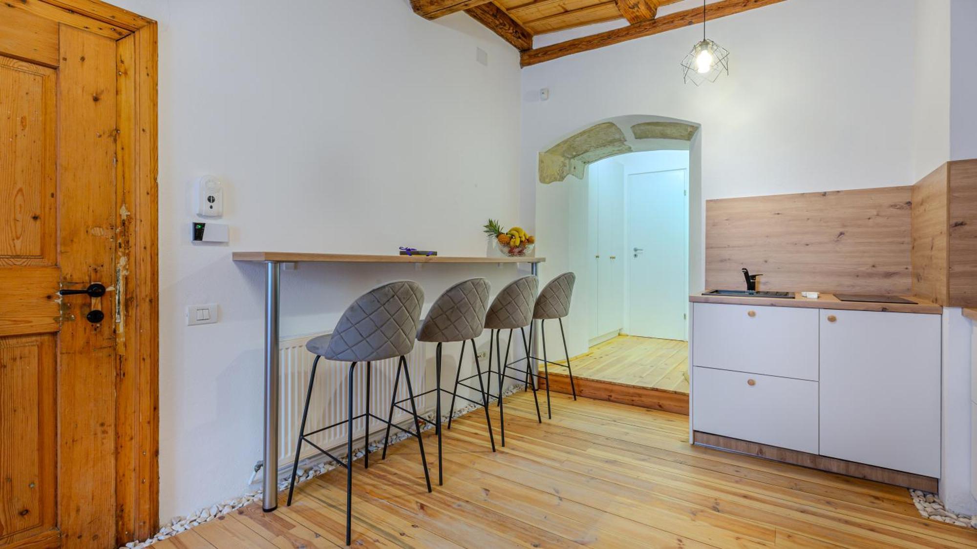 Ch6 By Rentable Apartment Brasov Bagian luar foto