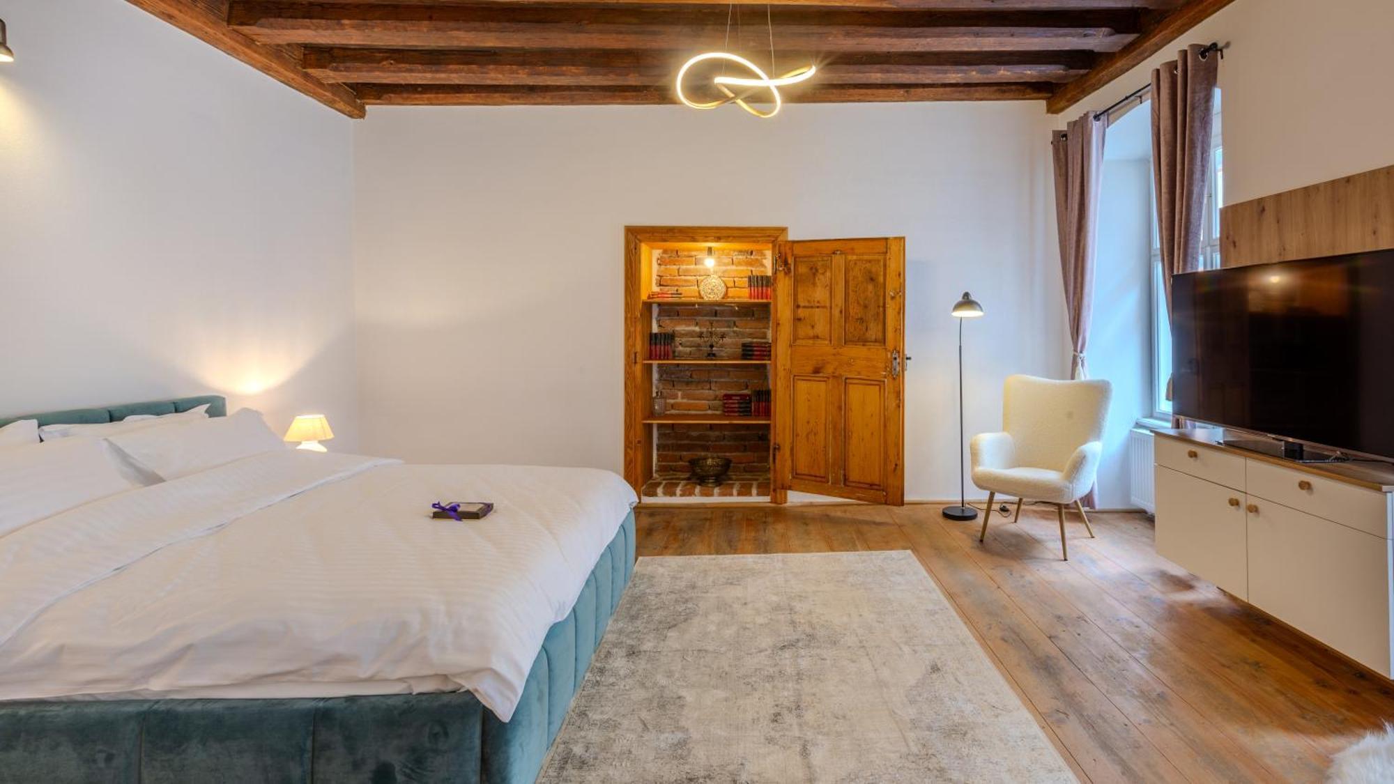 Ch6 By Rentable Apartment Brasov Bagian luar foto
