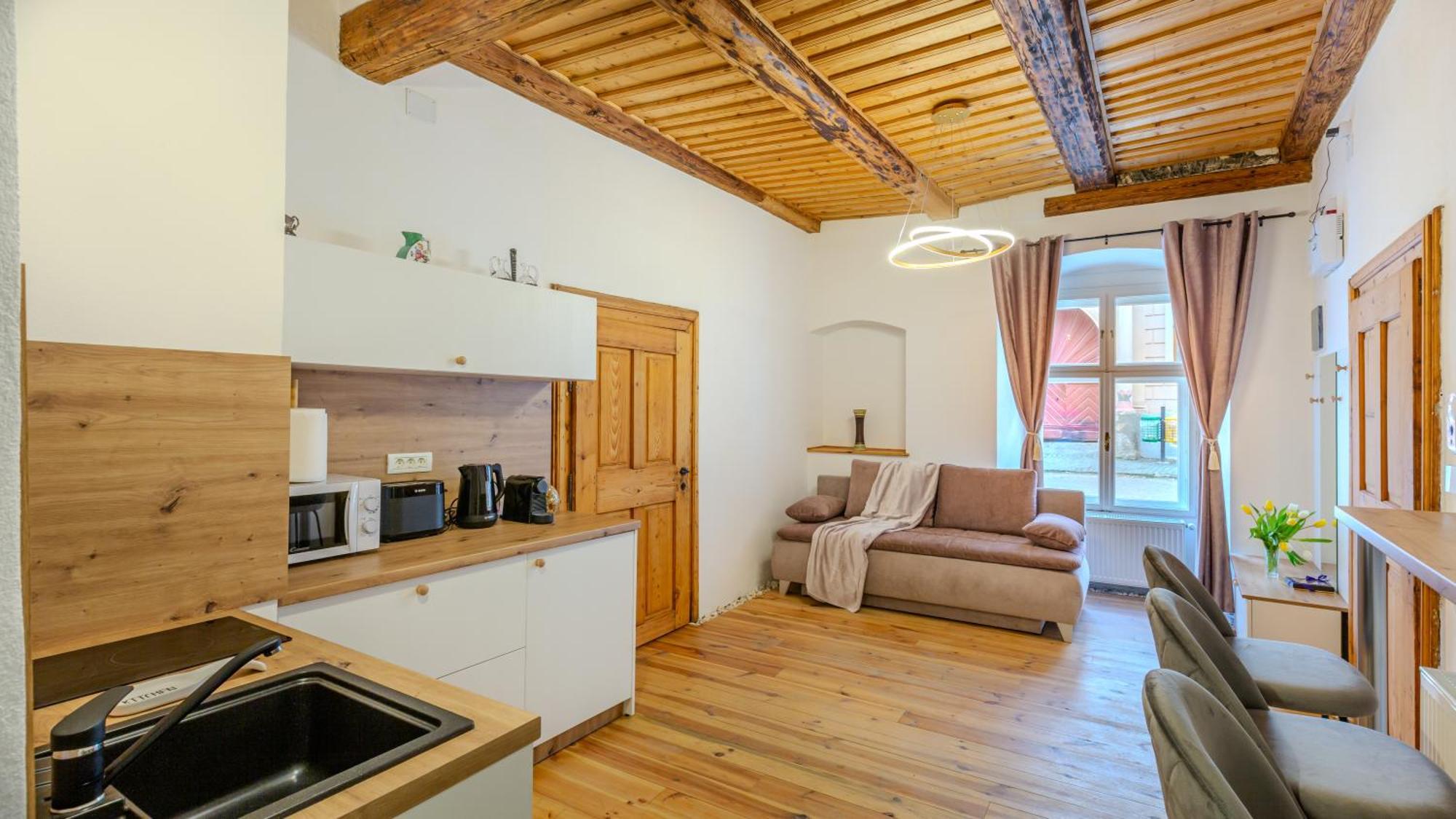 Ch6 By Rentable Apartment Brasov Bagian luar foto