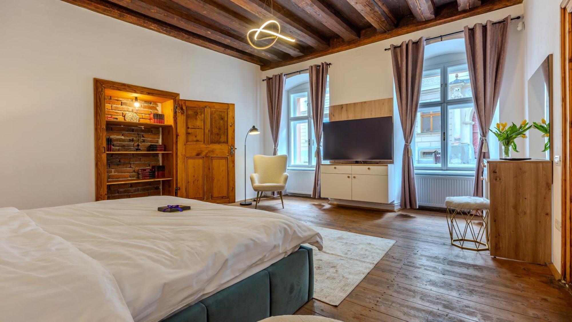 Ch6 By Rentable Apartment Brasov Bagian luar foto